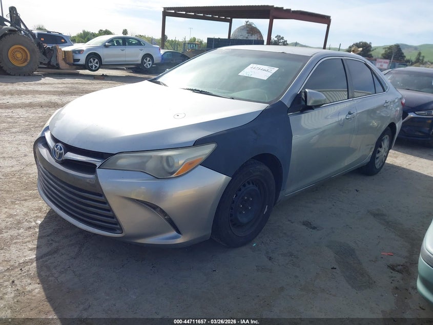 2015 Toyota Camry Hybrid Le
