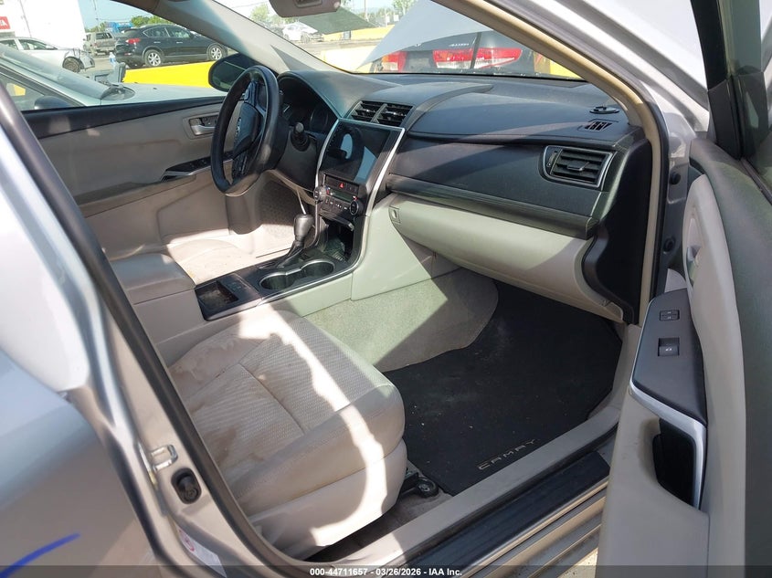 2015 Toyota Camry Hybrid Le