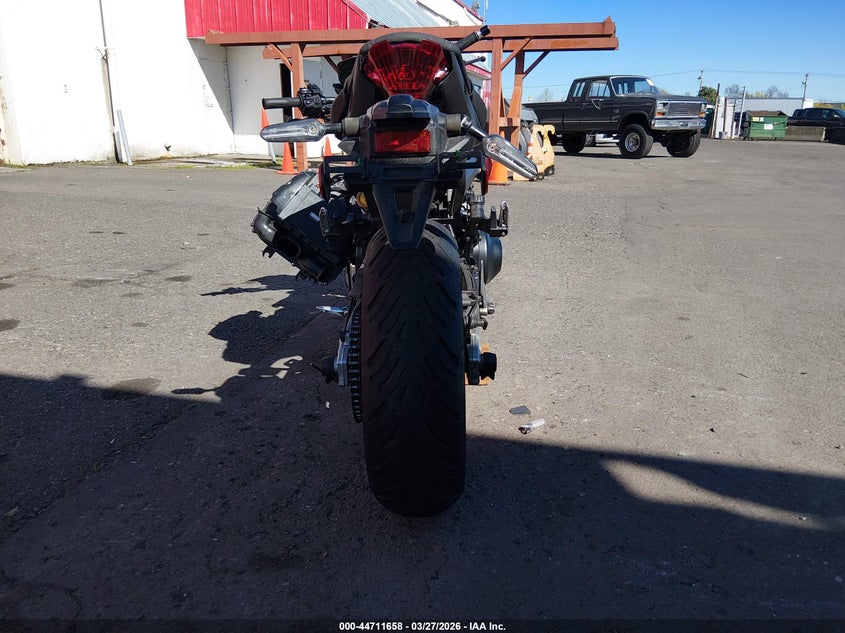 2023 Yamaha Mt09 D VIN: JYARN72E2PA001371 Lot: 44711658