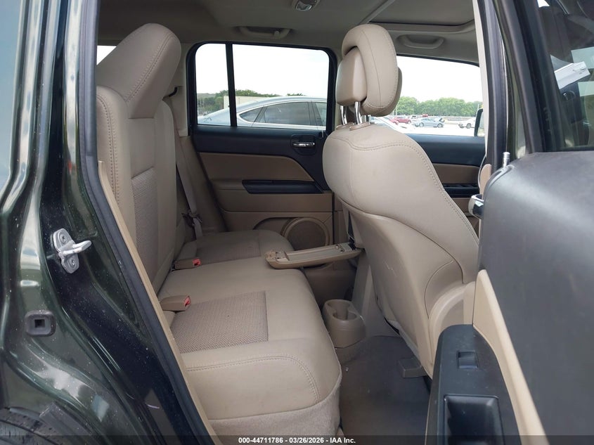 2010 JEEP PATRIOT auction photo 8