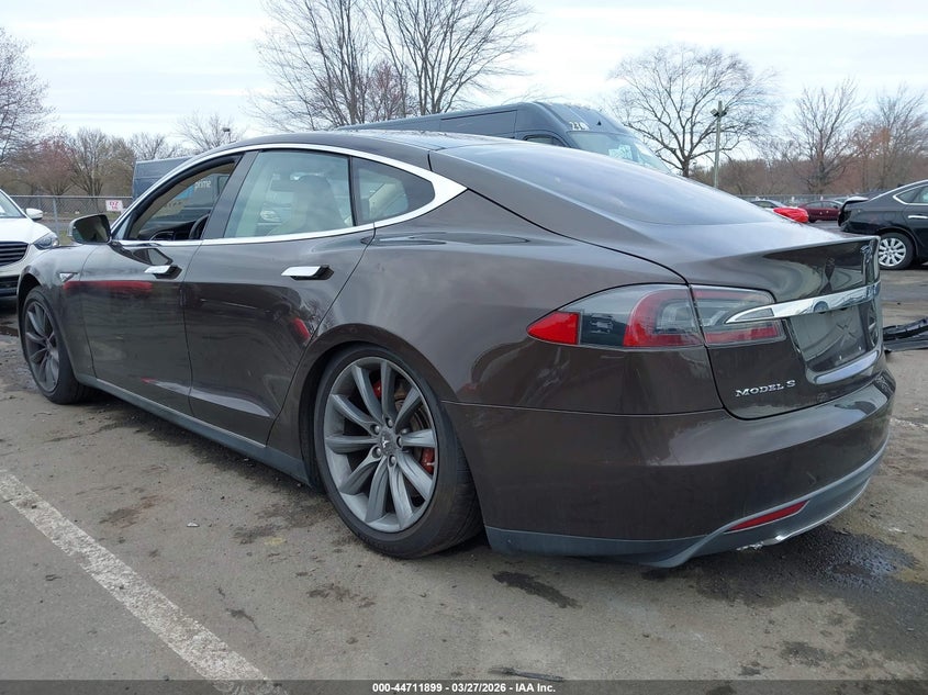 Vin: 5yjsa1cn1dfp04377, lot: 45209045, tesla model s 20133