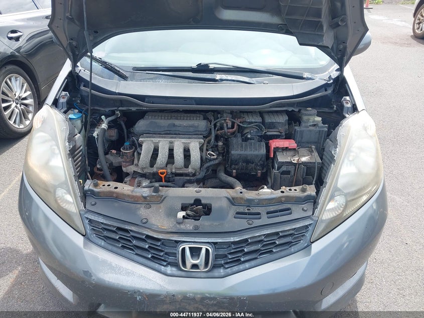 2012 Honda Fit 1.5 Sport grey Lot 111044711937 Vin JHMGE8H66CC024554