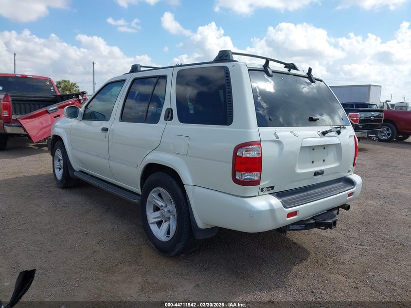2003 Nissan Pathfinder Le
