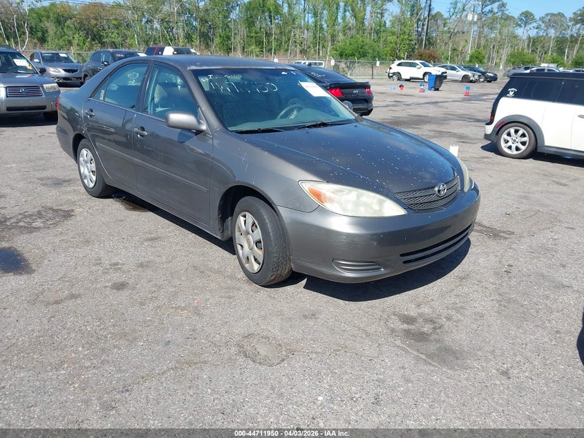 4T1BE32KX2U552798 2002 Toyota Camry Le auction photo 1