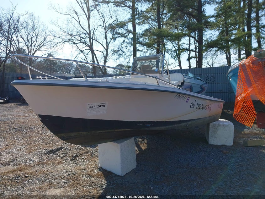 1994 WELLCRAFT WATERCRAFT auction photo 2