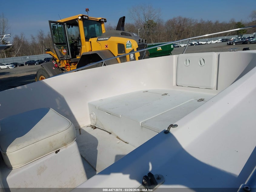1994 WELLCRAFT WATERCRAFT auction photo 5