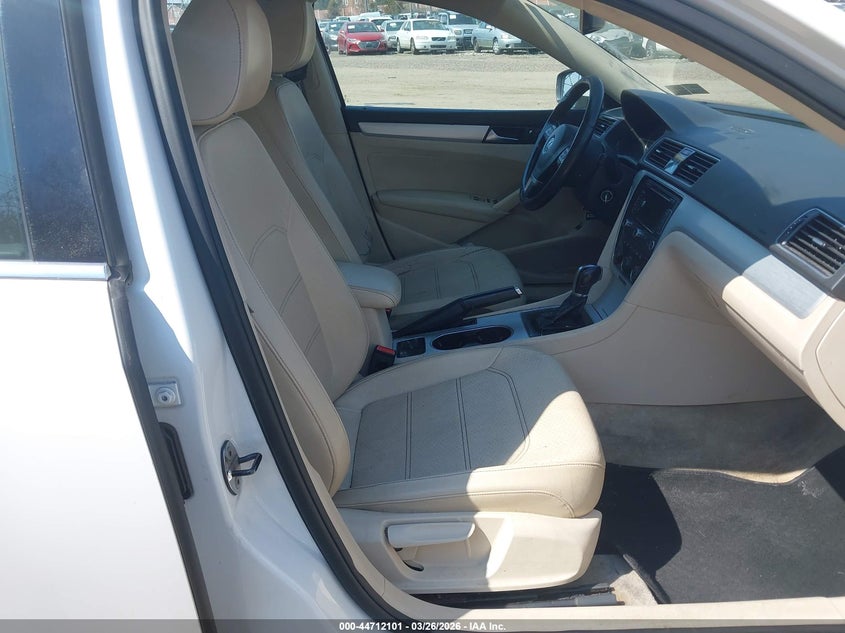 2013 Volkswagen Passat 2.5L Se