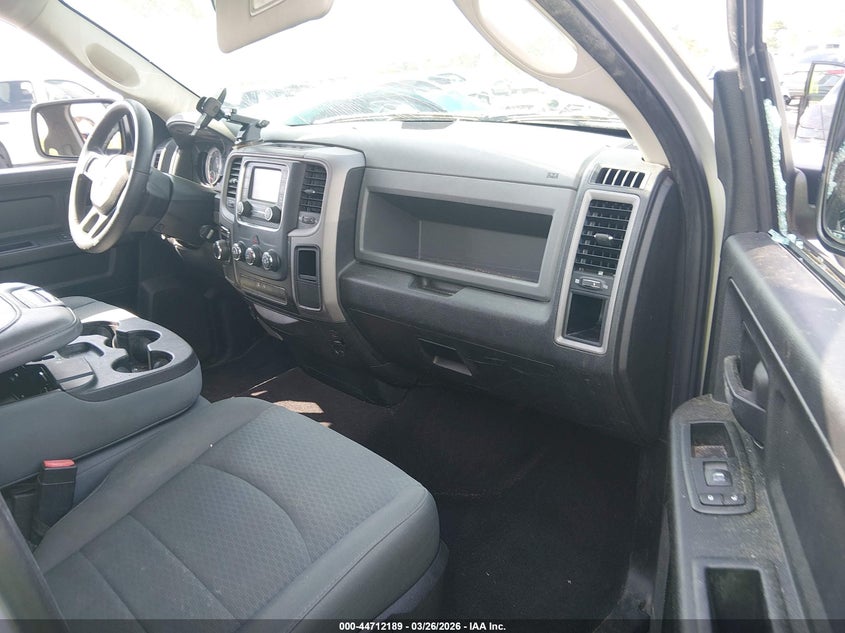 2017 Ram 1500 Express 4X2 6'4 Box