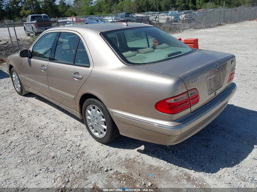 2001 Mercedes-Benz E 320