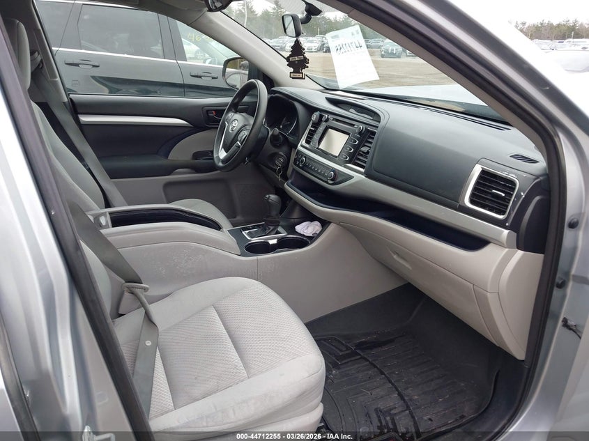2015 Toyota Highlander Le V6