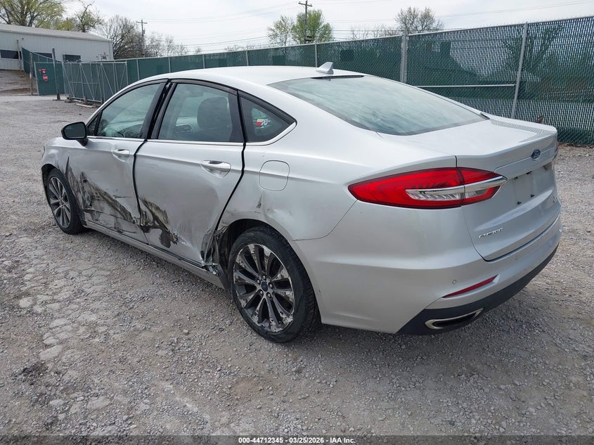 2019 FORD FUSION auction photo 3