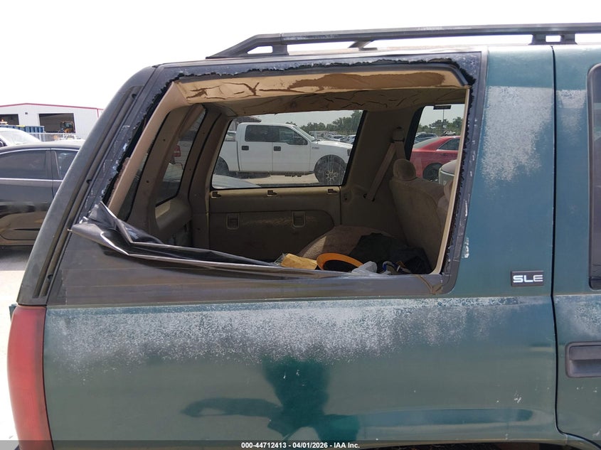 1996 GMC Yukon VIN: 1GKEC13R7TJ730083 Lot: 44712413