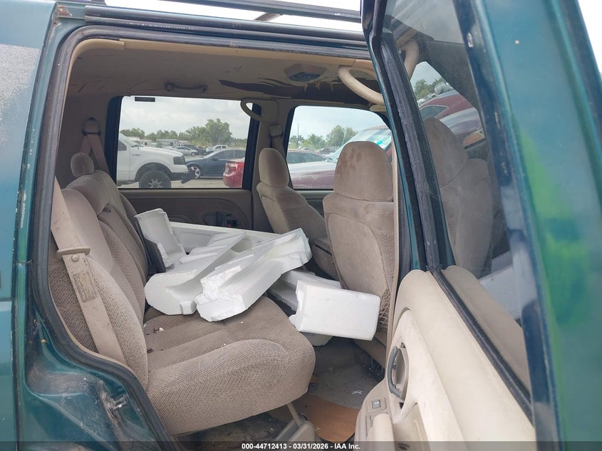 1996 GMC Yukon VIN: 1GKEC13R7TJ730083 Lot: 44712413