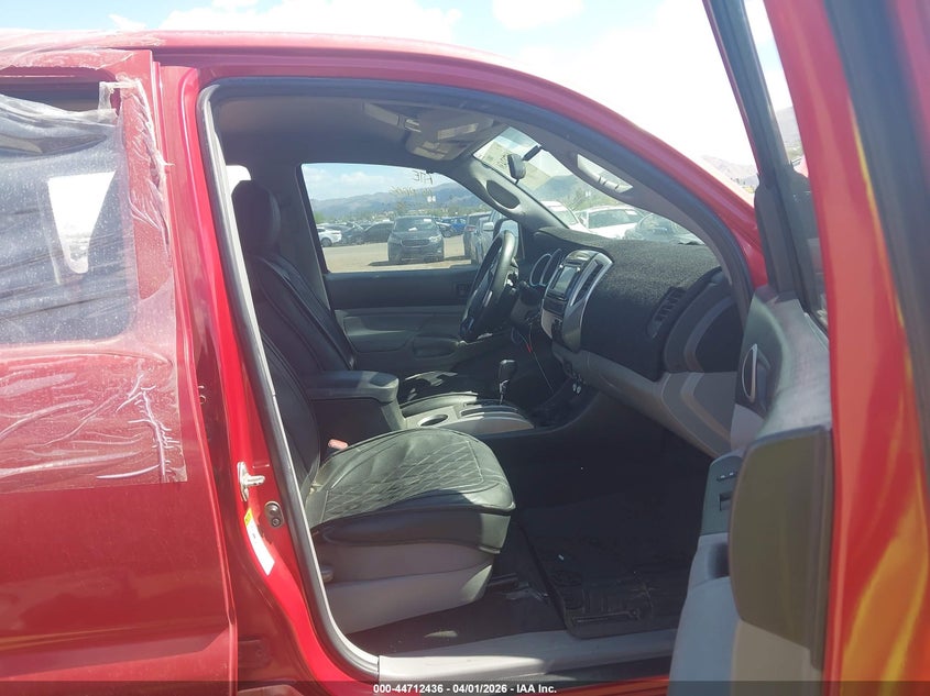 2015 TOYOTA TACOMA auction photo 5