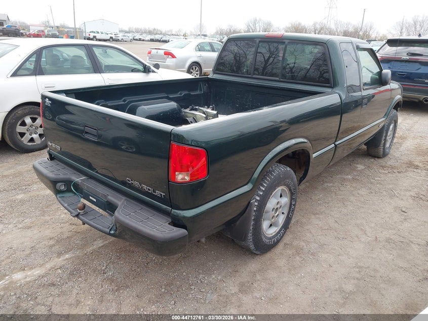 2002 Chevrolet S-10 Ls