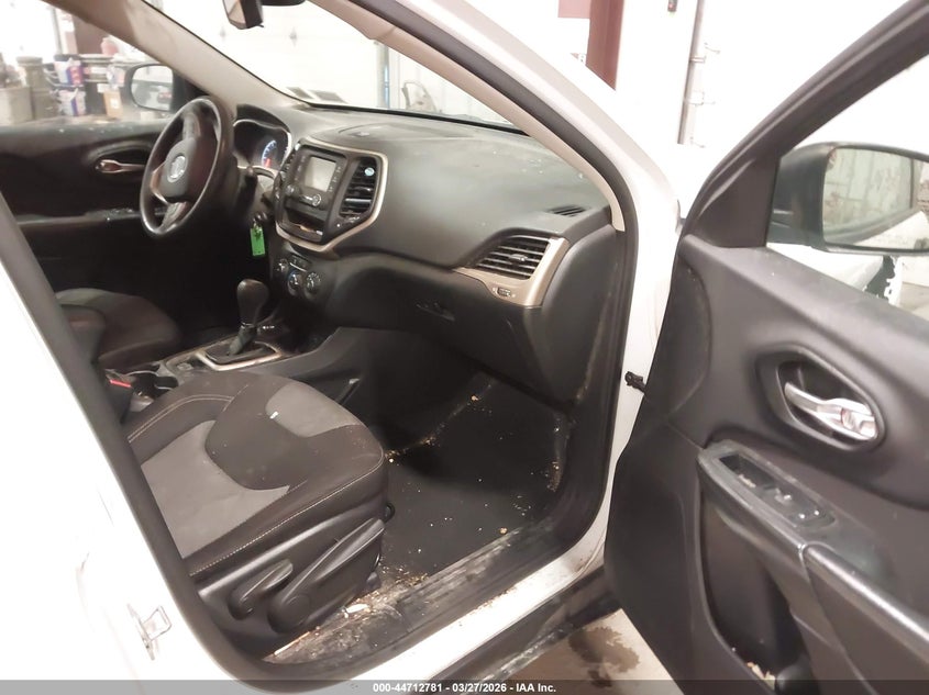2016 Jeep Cherokee Sport