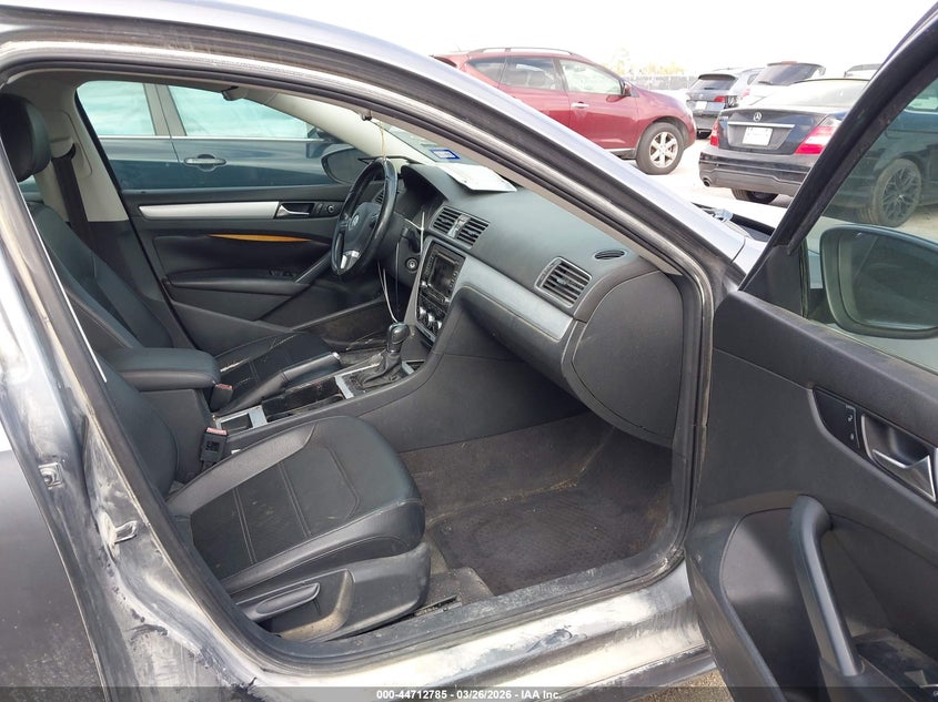 2012 Volkswagen Passat 2.5L Se