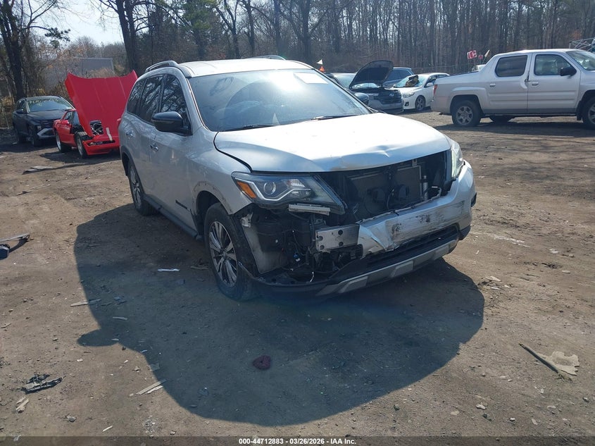 2019 Nissan Pathfinder Sv