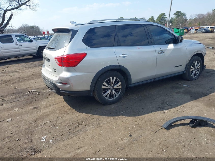 2019 Nissan Pathfinder Sv