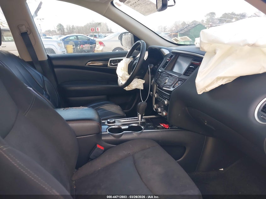 2019 Nissan Pathfinder Sv