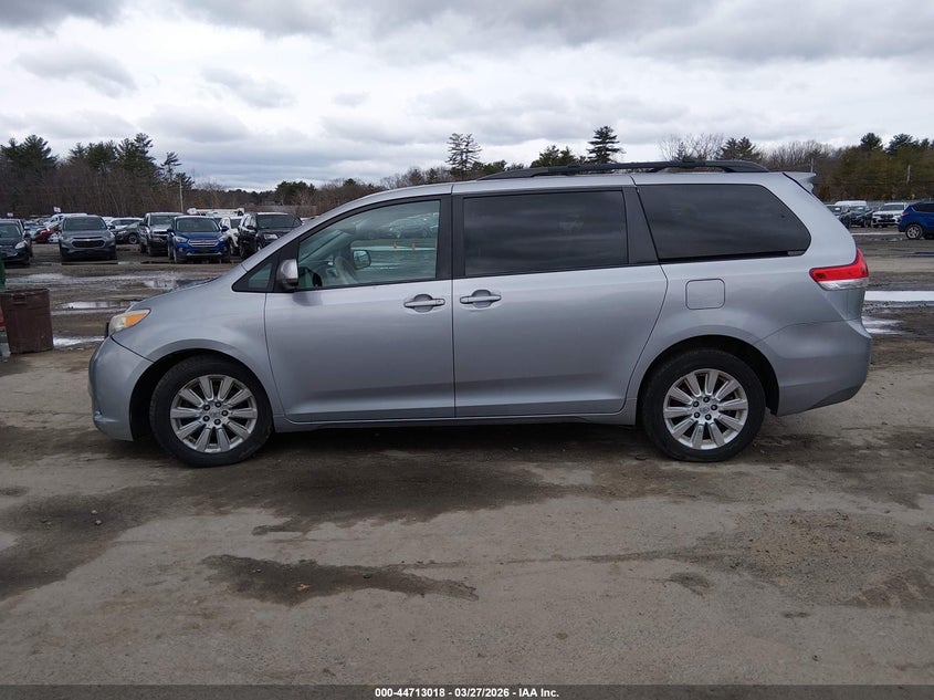 2013 TOYOTA SIENNA VAN 3.5L V-6 DOHC, VVT, 266HP