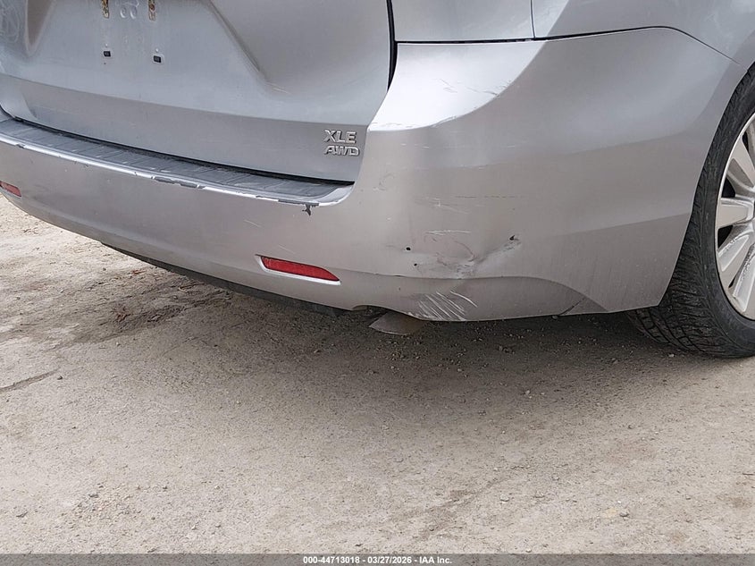 2013 TOYOTA SIENNA VAN 3.5L V-6 DOHC, VVT, 266HP