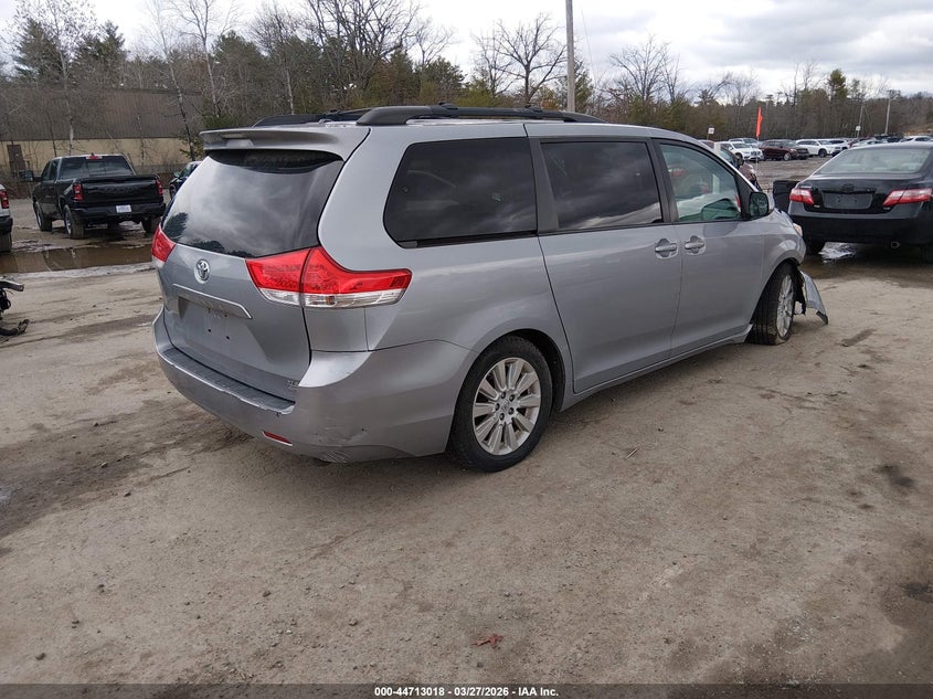 2013 TOYOTA SIENNA VAN 3.5L V-6 DOHC, VVT, 266HP
