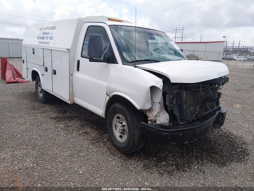 2017 CHEVROLET EXPRESS CUTAWAY WORK VAN