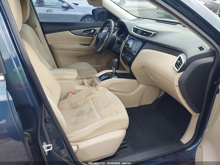 2016 Nissan Rogue Sv