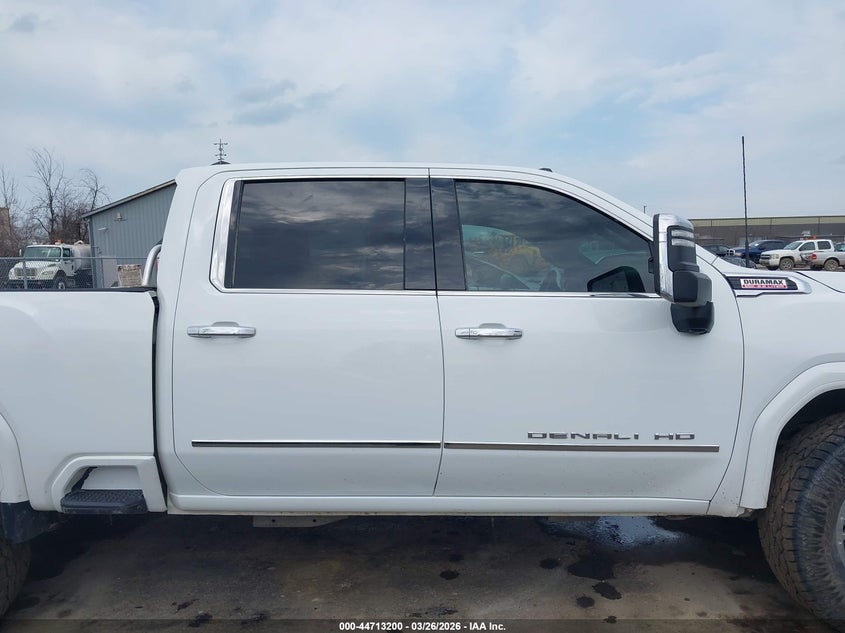 2020 Gmc SIERRA 2500Hd Denali white Lot 111044713200 Vin 1GT49REY2LF240730