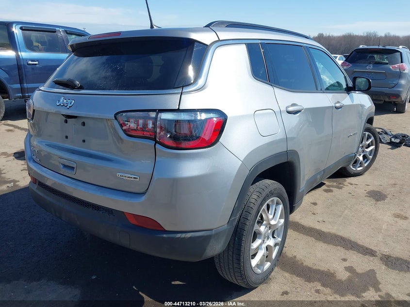 2022 Jeep Compass Latitude Lux 4X4