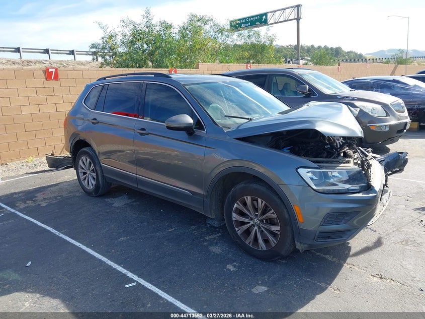 3VV3B7AX4JM077921 2018 Volkswagen Tiguan 2.0T Se/2.0T Sel auction photo 1