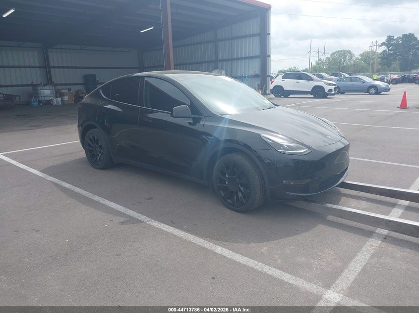 Vin: 7saygdee7pf837515, lot: 45210936, tesla model y awd/long range dual motor all-wheel drive 2023 img_1