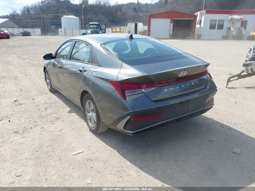 2025 Hyundai Elantra Se