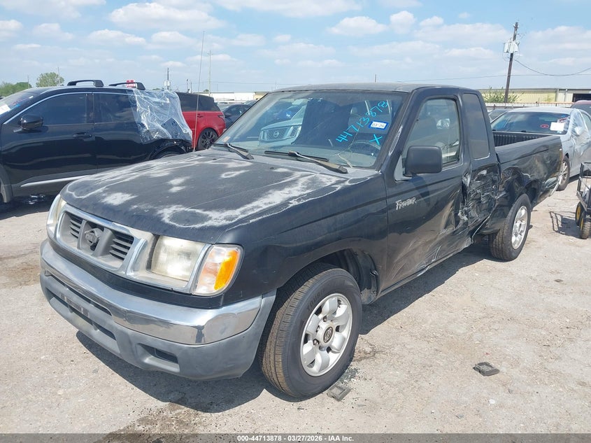 2000 Nissan Frontier Xe