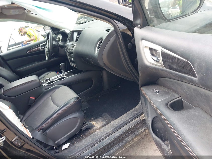 2020 Nissan Pathfinder Sv 4Wd