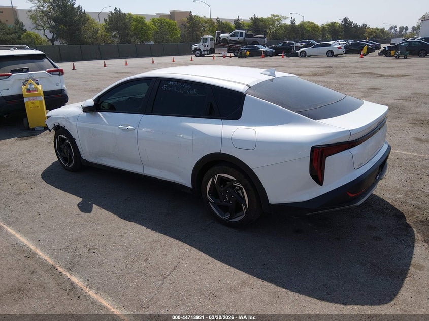 Vin: 3kpfu4de1se002359, lot: 45211071, kia k4 ex 20253