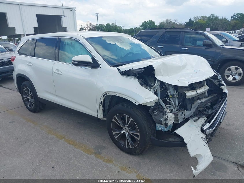 2019 Toyota Highlander Le