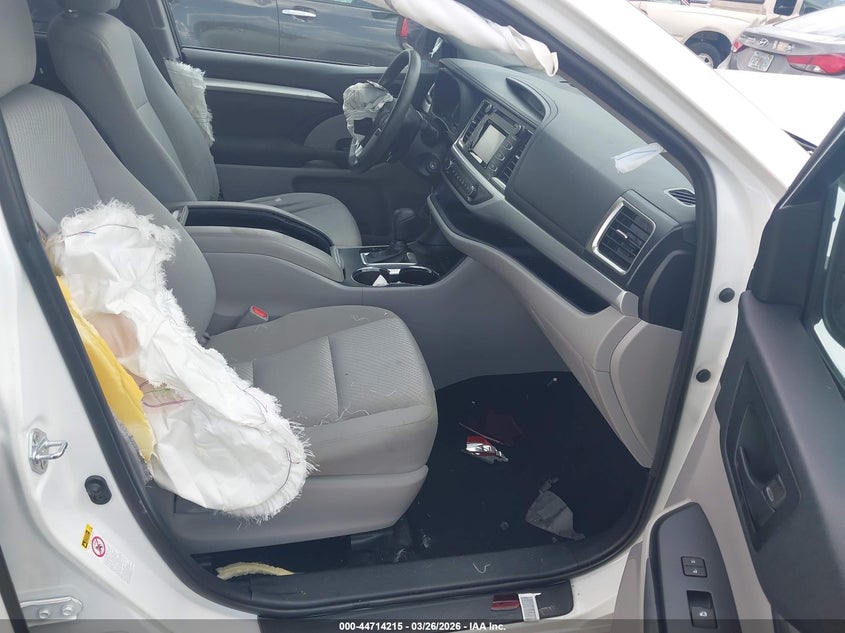 2019 Toyota Highlander Le