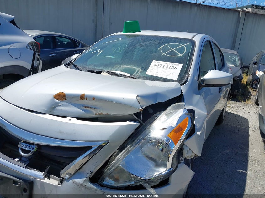 2016 Nissan Versa 1.6 S+