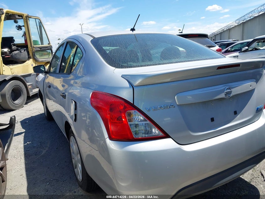 2016 Nissan Versa 1.6 S+