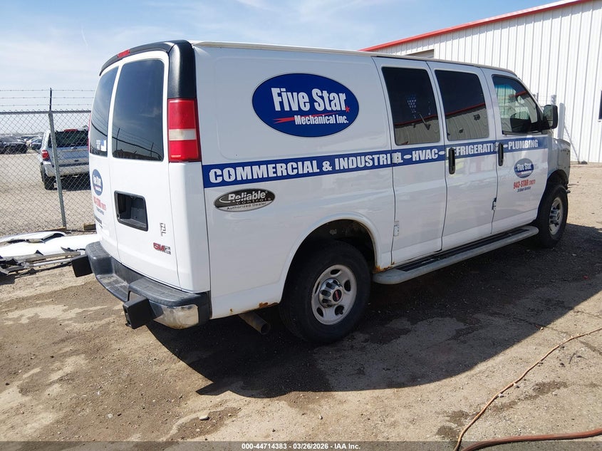 2014 GMC SAVANA 2500 auction photo 4