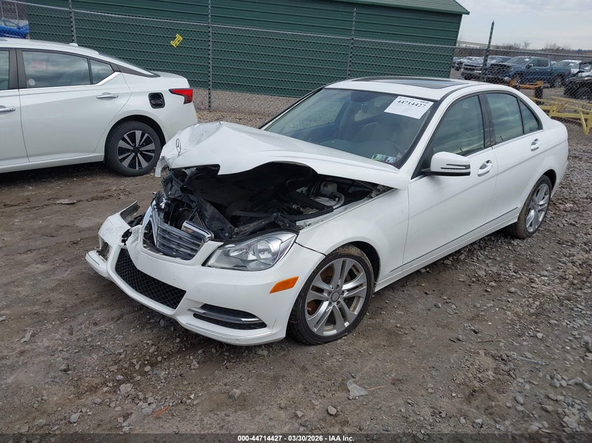 2013 Mercedes-Benz C 300 Luxury 4Matic