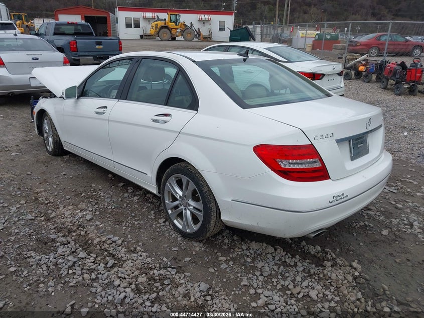 2013 Mercedes-Benz C 300 Luxury 4Matic