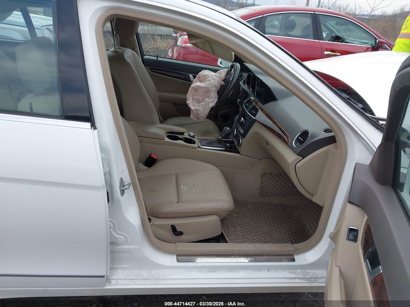 2013 Mercedes-Benz C 300 Luxury 4Matic