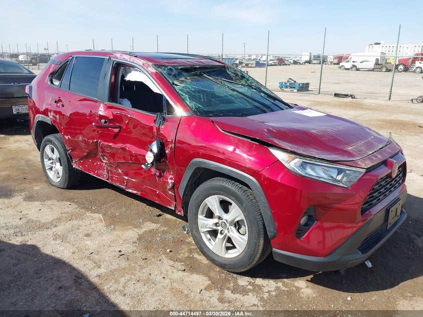2019 TOYOTA RAV4 XLE