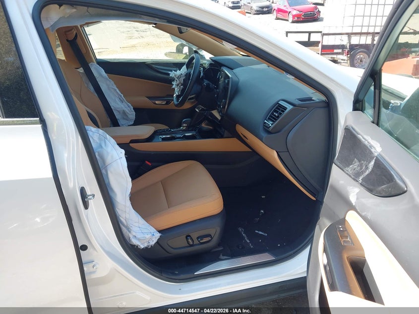 2025 LEXUS NX 250 auction photo 5