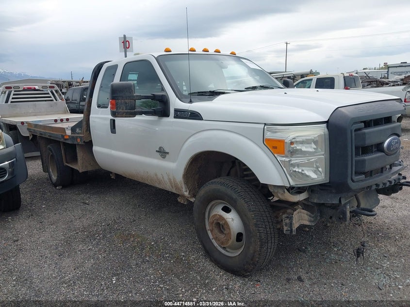 2015 Ford F-350 Chassis Xl