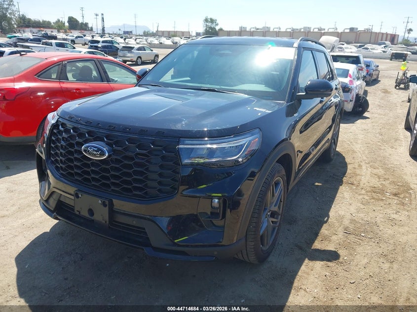 2025 Ford Explorer St-Line