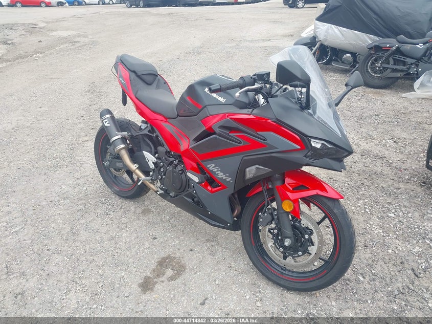 2025 KAWASAKI EX500  (VIN: ML5EXGJ15SDA70619)